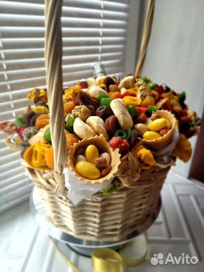 Съедобные букеты из сухофруктов и орехов