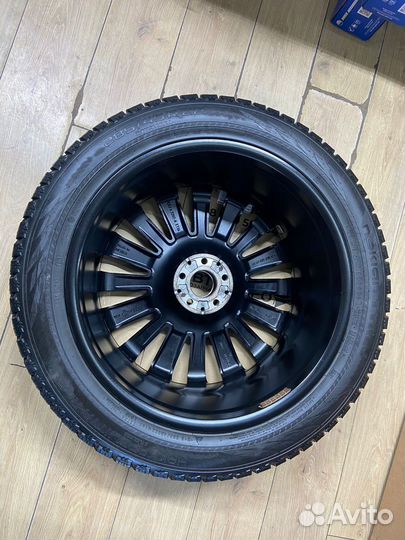 Nokian Tyres Hakkapeliitta R SUV 285/45 R22