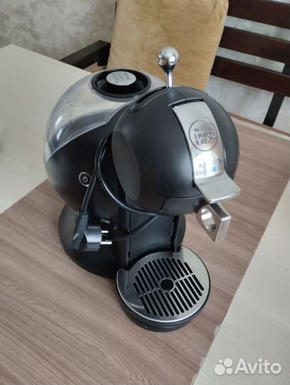Кофеварка капсульная dolce gusto