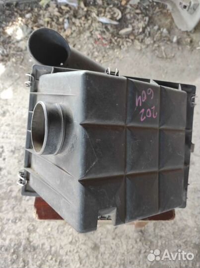 Корпус фильтра на Мерседес w202 дизель