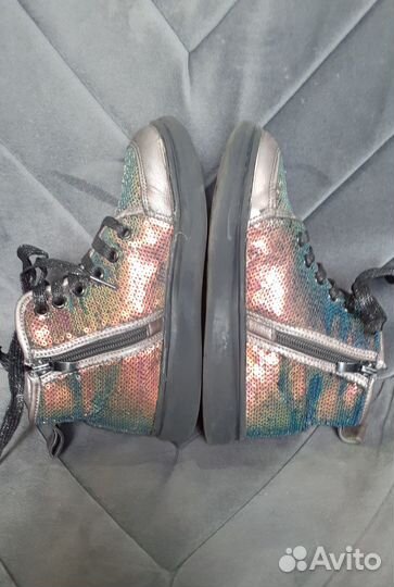 Ботинки на девочку 32р