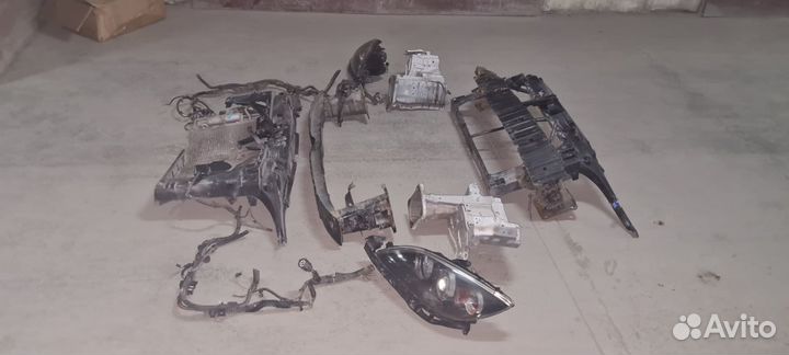 Продам на мазду 3 хетчбек, ноускат