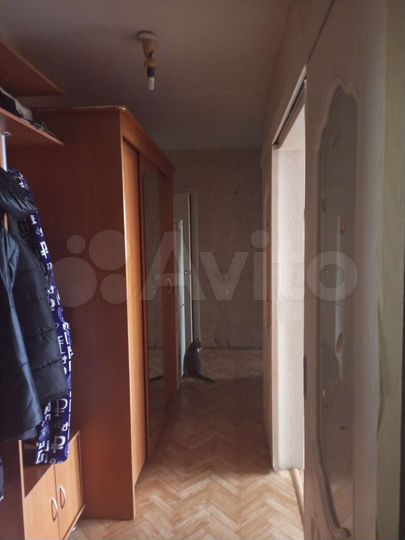 Доля в 3-к. квартире, 60 м², 8/9 эт.