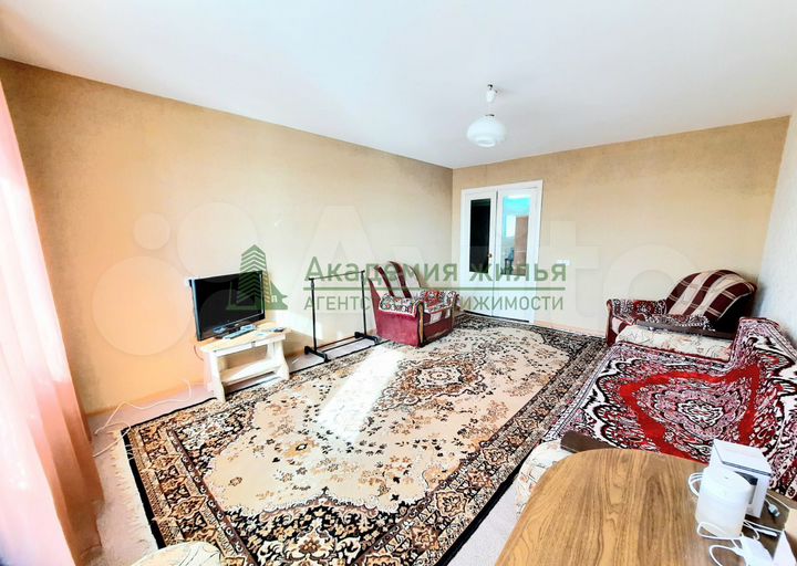 1-к. квартира, 42 м², 8/10 эт.