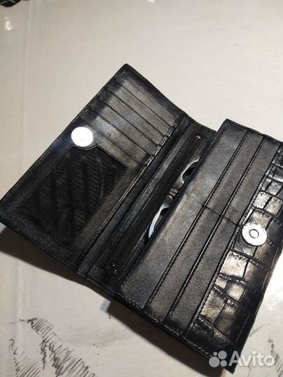 Кошелек из кожи крокодила