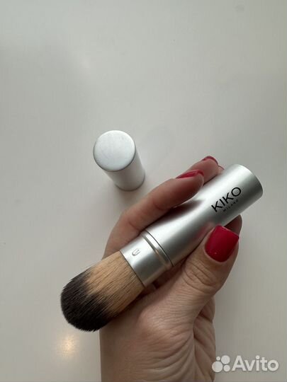 Кисть для пудры kiko
