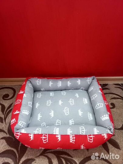 Лежанка для собак и кошек