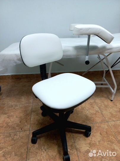 Стул для бьюти-мастера