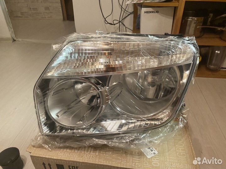 Фара левая4*2 арт260600069r/решетка радиатора хром