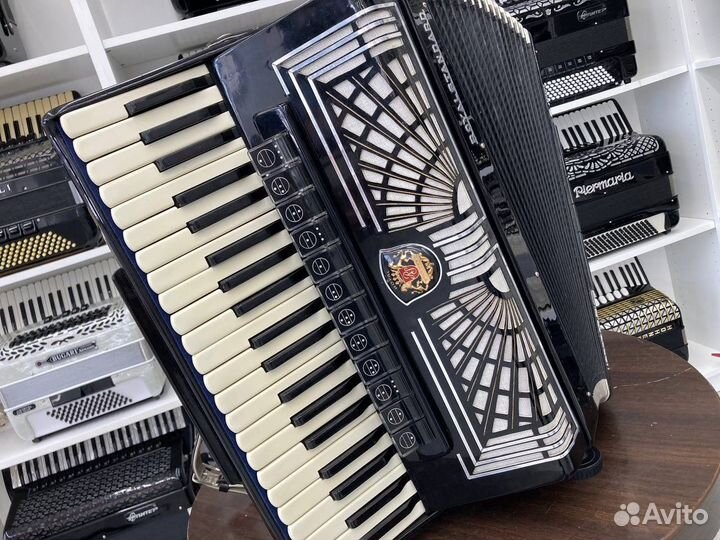 Аккордеон Royalstandard Selecta