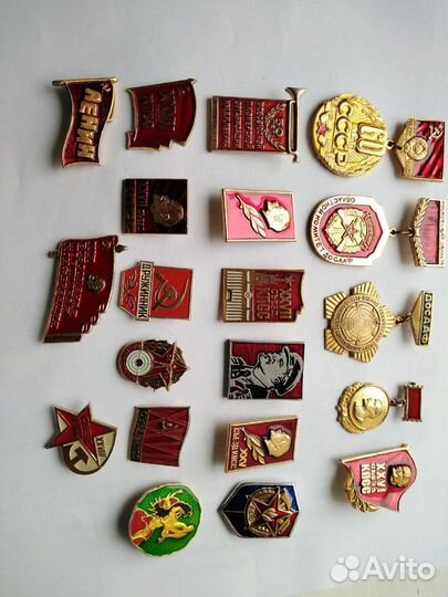 Наборы значков разные