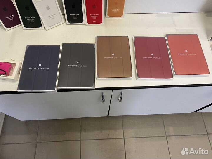 Чехлы на телефон iPhone 11/12 iPad