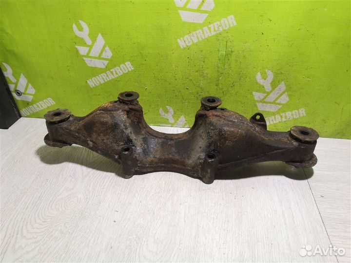 Кронштейн редуктора Тойота Карина 2 87-92