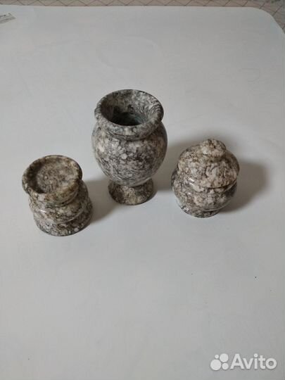 Шкатулка, ваза, подсвечник из натурального камня