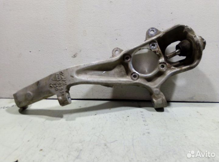 Кулак поворотный передний правый Mercedes Ml