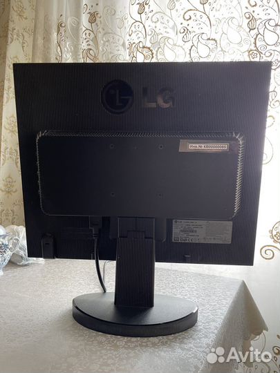 Монитор LG Flatron L1952S 19’