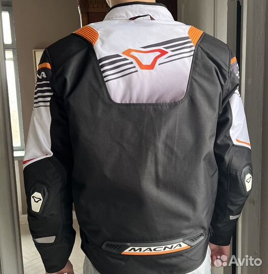 Мотокуртка Macna