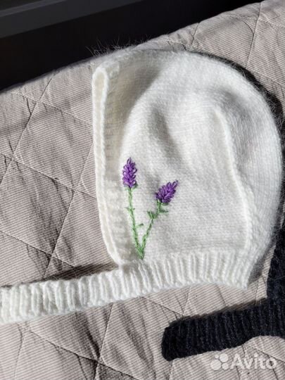 Чепчик вязаный женский