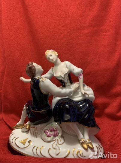 Статуэтка Royal Dux Bohemia