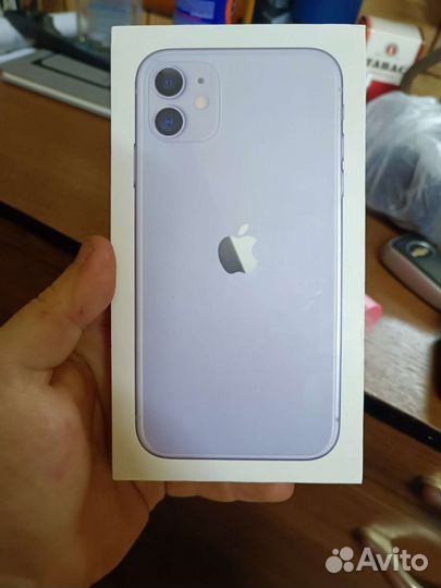 Телефон iPhone 11