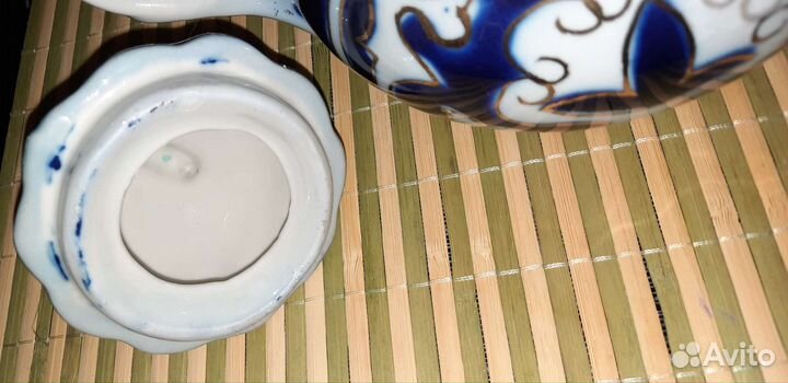 Заварочный чайник и пиалы