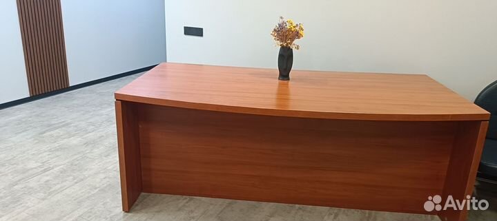 Большой офисный стол бу