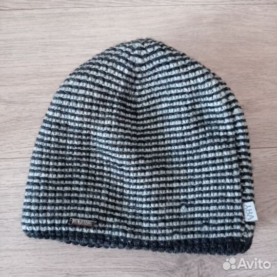Вязаная шапка мужская