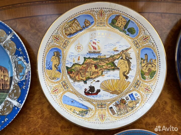 Сувенирные тарелки