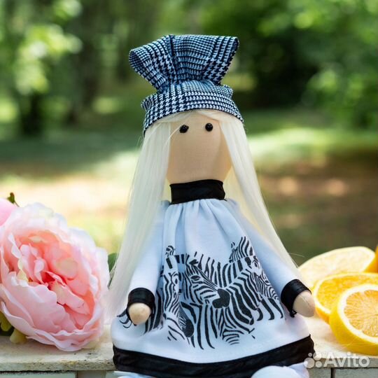 Интерьерная кукла ручной работы