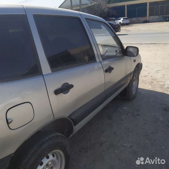 Нива шевроле на запчасти