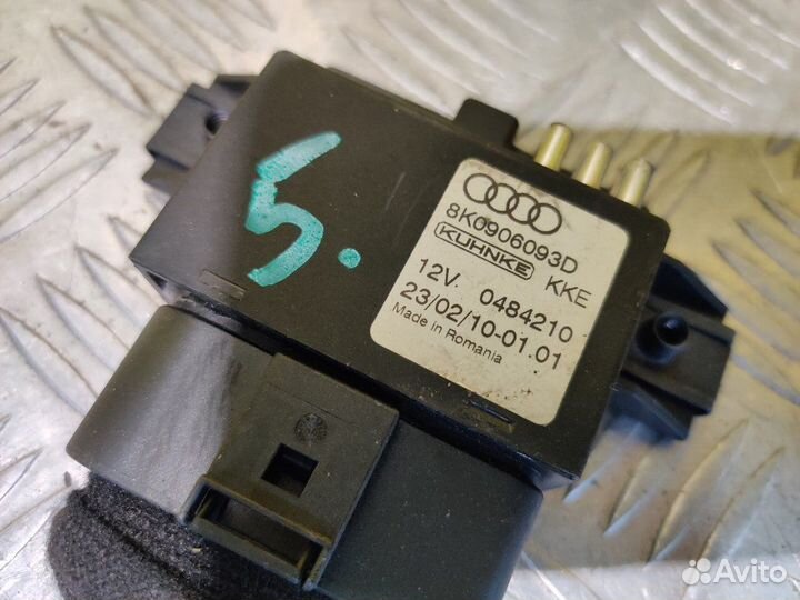 Блок управления топливным насосом Audi S4 Avant B8