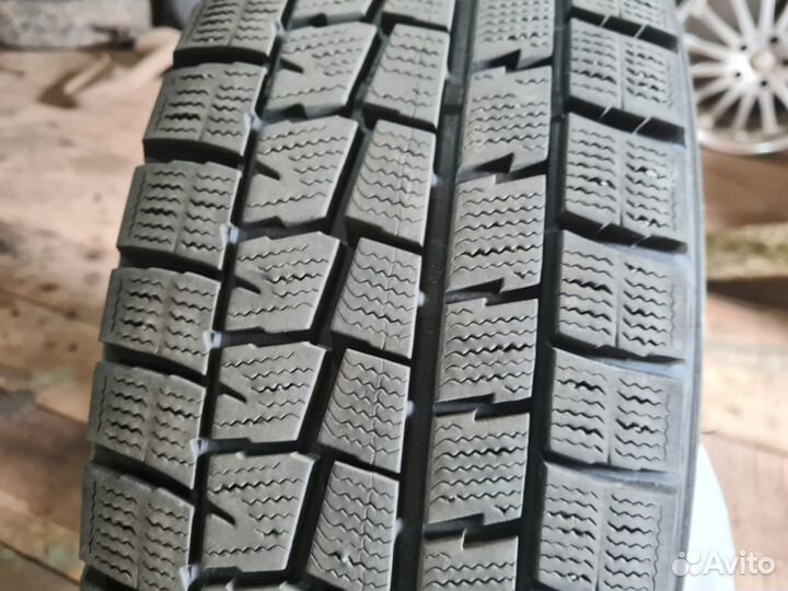 Dunlop Winter Maxx 215/65 R16