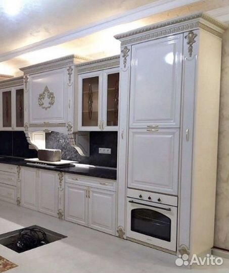 Карниз на кухню. Новый. Флавиа 5.10 на 2.40