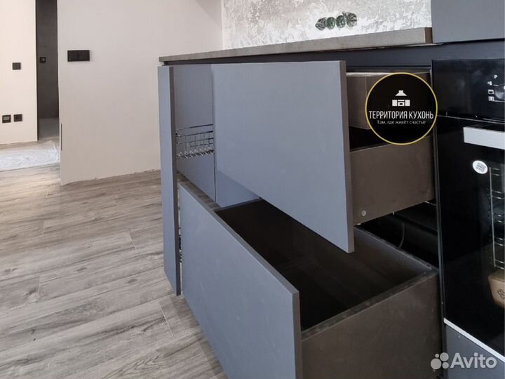 Кухни на заказ до потолка