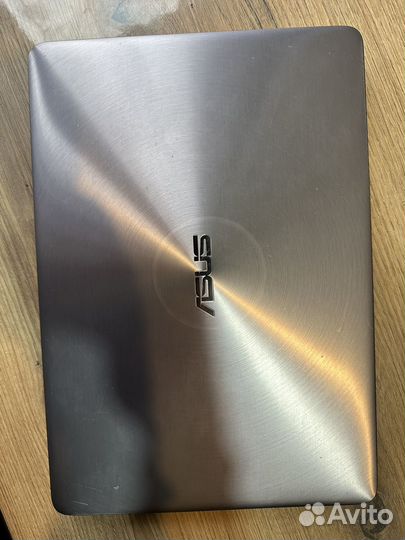 Ноутбук asus