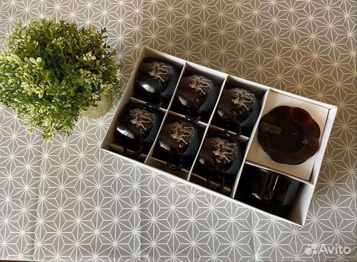 Набор посуды чашки сахарница новый на 6 человек