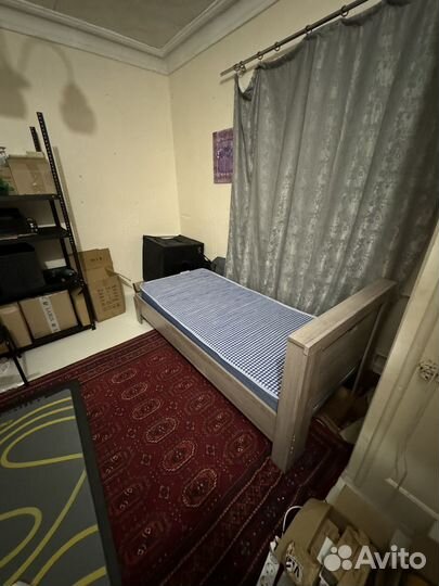 Кровать с матрасом