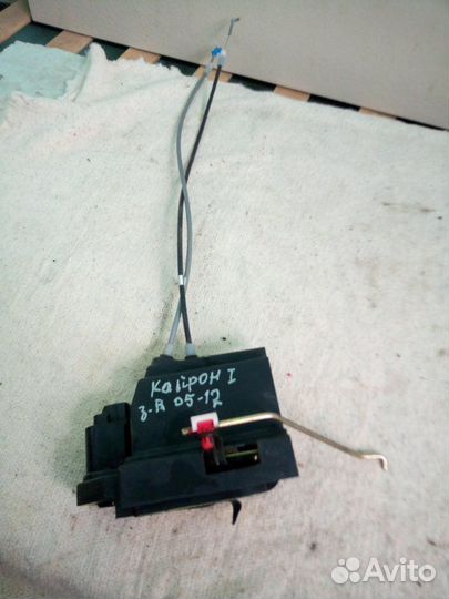 Замок двери задний правый Ssangyong Kyron 1