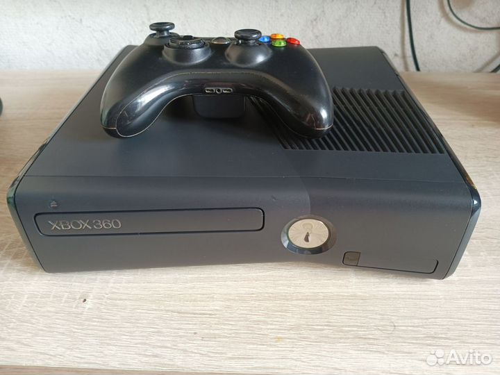 Xbox 360 прошитый freeboot 50 игр