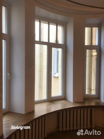 Подоконник-столешница из массива дерева