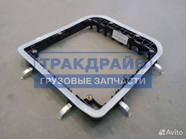 Рамка блока предохнарителей Мерседес Актрос