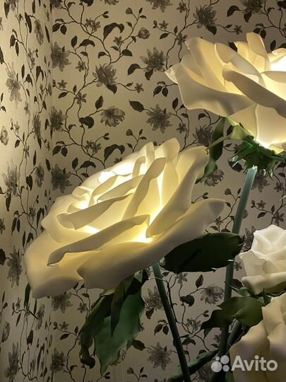 Светильник-цветок (ночник)