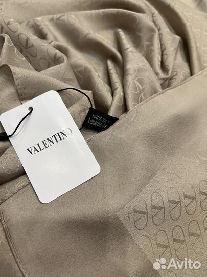 Воздушный шелковый платок Valentino темно-бежевый