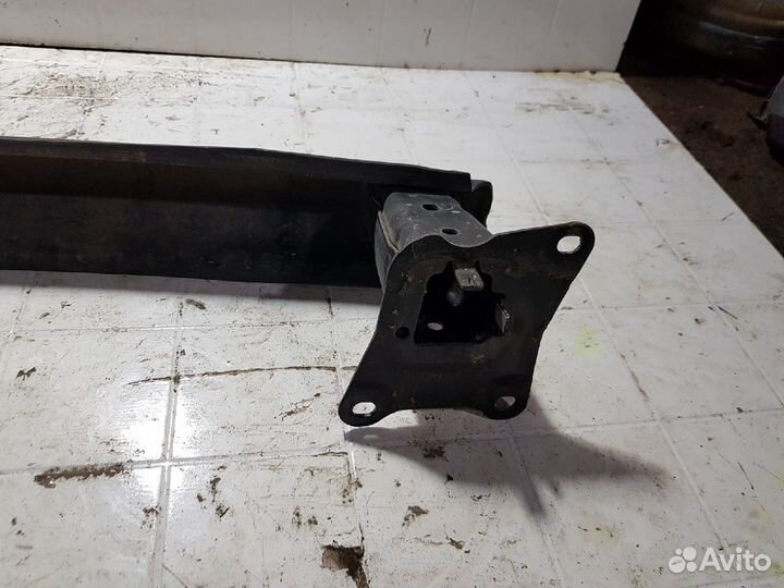 Усилитель заднего бампера Skoda Octavia 2013 1.8