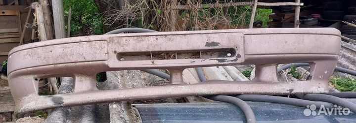 Передний бампер