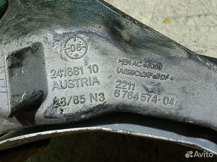 Кронштейн двигателя BMW 3 E90/E91/E92/E93 E90