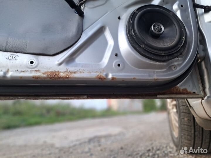 Левая передняя на Kia Rio 2 Рестайл