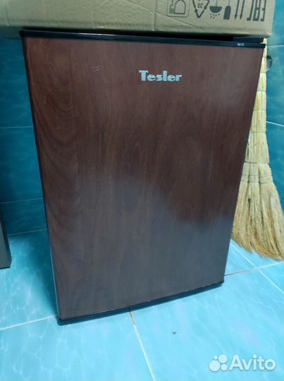 Холодильник Tesler