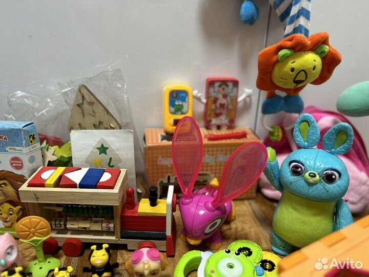 Детские игрушки пакетом + качели в подарок