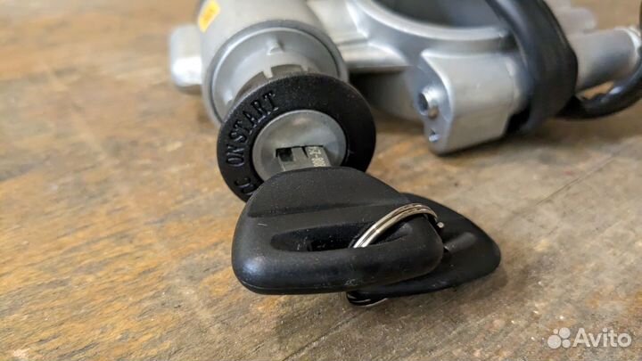 Стартер, замок зажигания, датчик масла